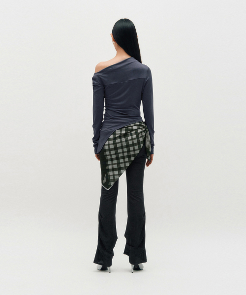 KIMZISU(キムジス)の「One Shoulder Draped Jersey Top _ CHARCOAL(Tシャツ/カットソー・レディース・チャコール・M/S)」の6枚目の写真