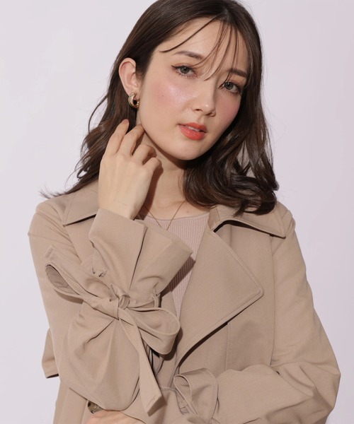 Apuweiser-riche（アプワイザーリッシェ）の「サイドプリーツトレンチコート（ダウンジャケット/コート・レディース・キャメル/オフホワイト/ピンクベージュ/ネイビー・1/0/2）」の3枚目の写真