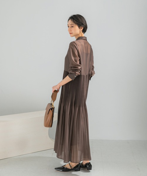 URBAN RESEARCH ROSSO WOMEN（アーバンリサーチ　ロッソ）の「プリーツロングシャツワンピース（ワンピース・レディース・ブルー/ブラウン・FREE）」の8枚目の写真