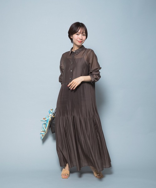 URBAN RESEARCH ROSSO WOMEN（アーバンリサーチ　ロッソ）の「プリーツロングシャツワンピース（ワンピース・レディース・ブルー/ブラウン・FREE）」の9枚目の写真