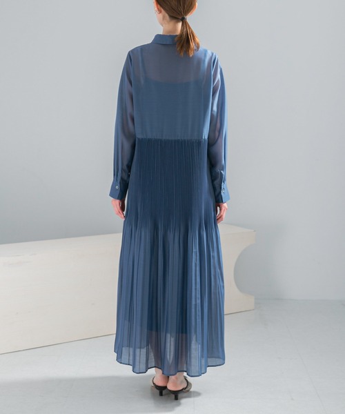 URBAN RESEARCH ROSSO WOMEN（アーバンリサーチ　ロッソ）の「プリーツロングシャツワンピース（ワンピース・レディース・ブルー/ブラウン・FREE）」の15枚目の写真