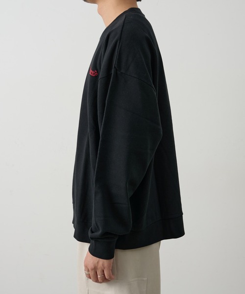 COLONY 2139（コロニートゥーワンスリーナイン）の「ワンポイント刺繍クルーネックスウェット（Tシャツ/カットソー・メンズ・ネイビー/ホワイト/ブラック・LARGE/MEDIUM）」の6枚目の写真