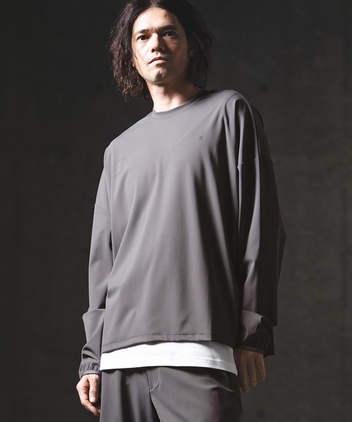 GLIMCLAP(グリムクラップ)の「mlt5568-Airy Smooth Fabric Long Sleeve T-Shirt ロングスリーブカットソー(201-028-gls-cg)(Tシャツ/カットソー・メンズ・ブラック/ホワイト/ベージュ/チャコール・L/M/S)」の4枚目の写真