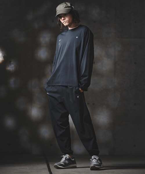 GLIMCLAP(グリムクラップ)の「mlt5568-Airy Smooth Fabric Long Sleeve T-Shirt ロングスリーブカットソー(201-028-gls-cg)(Tシャツ/カットソー・メンズ・ブラック/ホワイト/ベージュ/チャコール・L/M/S)」の6枚目の写真