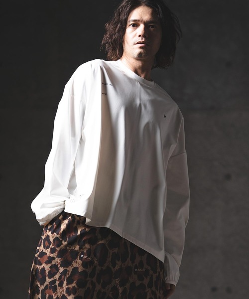 GLIMCLAP(グリムクラップ)の「mlt5568-Airy Smooth Fabric Long Sleeve T-Shirt ロングスリーブカットソー(201-028-gls-cg)(Tシャツ/カットソー・メンズ・ブラック/ホワイト/ベージュ/チャコール・L/M/S)」の8枚目の写真