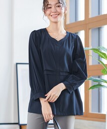 レイヤードデザインブラウス