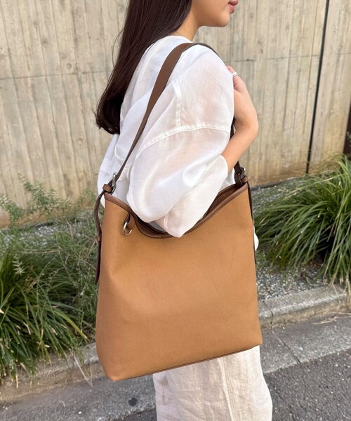 fredy emue（フレディエミュ）の「異素材コンビワンハンドルバッグ（ショルダーバッグ・レディース・ブラック系その他/ブラウン/ホワイト系その他・FREE）」の3枚目の写真