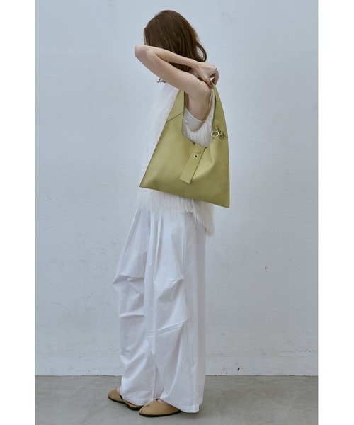 un/neu(アンノイ)の「トライアングルワンハンドルミニバッグ / 500mlペットボトル収納可能(ハンドバッグ・レディース・ブルー/グリーン/ブラウン/ブラック・FREE)」の13枚目の写真