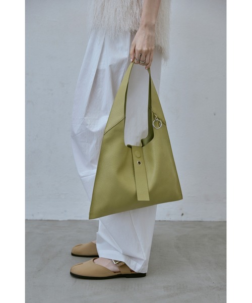 un/neu(アンノイ)の「トライアングルワンハンドルミニバッグ / 500mlペットボトル収納可能(ハンドバッグ・レディース・ブルー/グリーン/ブラウン/ブラック・FREE)」の10枚目の写真