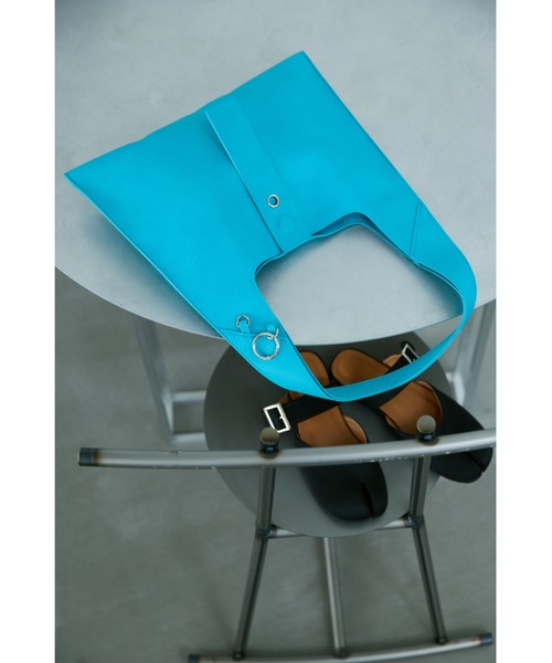 un/neu(アンノイ)の「トライアングルワンハンドルミニバッグ / 500mlペットボトル収納可能(ハンドバッグ・レディース・ブルー/グリーン/ブラウン/ブラック・FREE)」の20枚目の写真