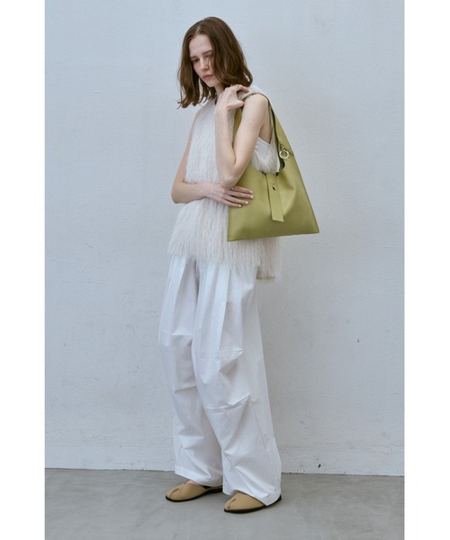 un/neu(アンノイ)の「トライアングルワンハンドルミニバッグ / 500mlペットボトル収納可能(ハンドバッグ・レディース・ブルー/グリーン/ブラウン/ブラック・FREE)」の12枚目の写真