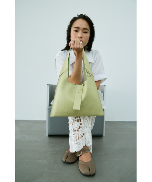 un/neu(アンノイ)の「トライアングルワンハンドルミニバッグ / 500mlペットボトル収納可能(ハンドバッグ・レディース・ブルー/グリーン/ブラウン/ブラック・FREE)」の17枚目の写真