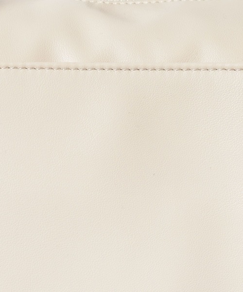 GLOBAL WORK（グローバルワーク）の「スペ軽ロングスクエアバッグ/646421（ショルダーバッグ・レディース・アイボリー/ダークブラウン/ブラック・ONE SIZE）」の17枚目の写真