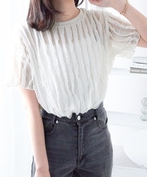 フリル素材ゆるトップス