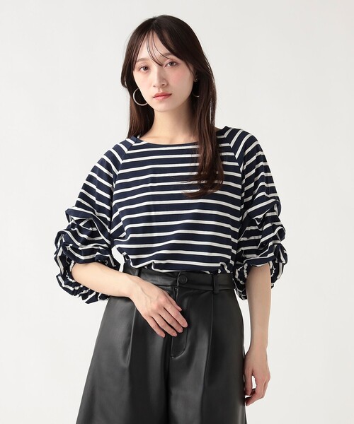 BEAMS HEART（ビームスハート）の「【デコルテ美人と二の腕カバーを両立】タック バルーンスリーブ シルケット プルオーバー（Tシャツ/カットソー・レディース・ホワイト/その他2/その他1/チャコールグレー・FREE）」の4枚目の写真