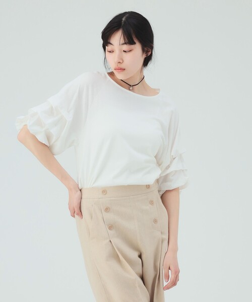BEAMS HEART（ビームスハート）の「【デコルテ美人と二の腕カバーを両立】タック バルーンスリーブ シルケット プルオーバー（Tシャツ/カットソー・レディース・ホワイト/その他2/その他1/チャコールグレー・FREE）」の7枚目の写真