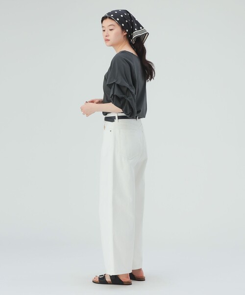 BEAMS HEART（ビームスハート）の「【デコルテ美人と二の腕カバーを両立】タック バルーンスリーブ シルケット プルオーバー（Tシャツ/カットソー・レディース・ホワイト/その他2/その他1/チャコールグレー・FREE）」の10枚目の写真