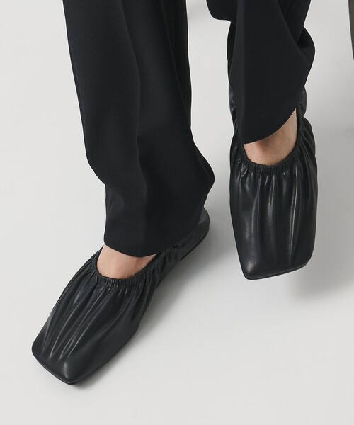 MARW UNITED ARROWS（マルゥ ユナイテッドアローズ）の「＜MARW UNITED ARROWS＋ODETTE E ODILE＞ギャザー スクエア フラットシューズ（その他シューズ・レディース・ブラック・23.5cm/22cm/24cm/24.5cm/25cm/22.5cm/23cm）」の12枚目の写真