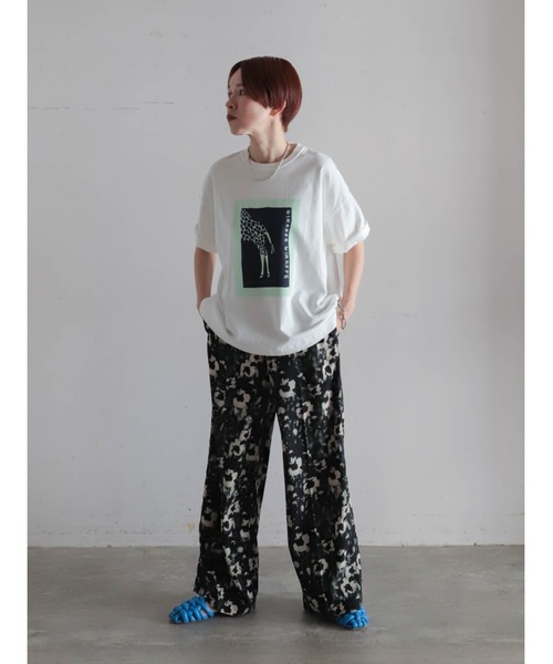 FIL DE FER(フィルデフェール)の「ジラフプリント クルーネックTEE(Tシャツ/カットソー・レディース・グリーン/ボルドー/ネイビー・FREE)」の14枚目の写真