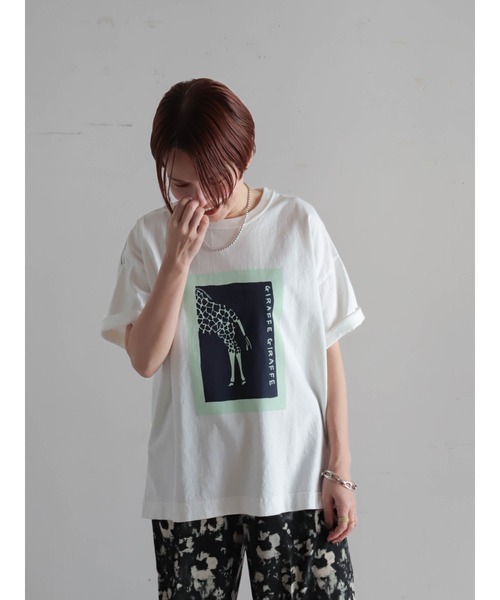 FIL DE FER(フィルデフェール)の「ジラフプリント クルーネックTEE(Tシャツ/カットソー・レディース・グリーン/ボルドー/ネイビー・FREE)」の13枚目の写真