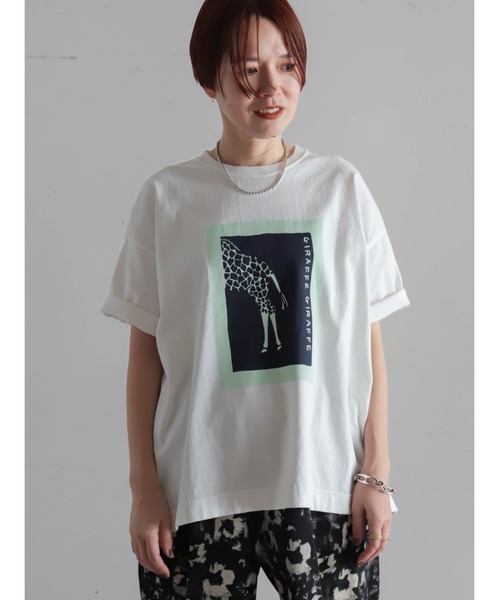 FIL DE FER(フィルデフェール)の「ジラフプリント クルーネックTEE(Tシャツ/カットソー・レディース・グリーン/ボルドー/ネイビー・FREE)」の11枚目の写真