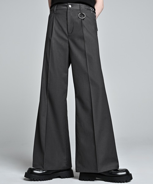 ADRER(アドラー)の「Extra Quality TR Flare Slacks / エクストラクオリティ TR フレアスラックス(スラックス・メンズ・チャコールグレー/ブラック・XS/L/M/S)」の2枚目の写真