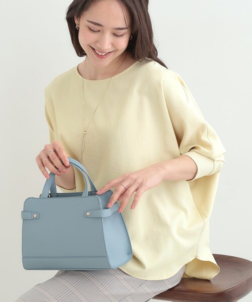 SHOO・LA・RUE（シューラルー）の「【着丈選べる/体型カバー/洗濯機可】さらさらとろん ドルマンブラウス（シャツ/ブラウス・レディース・ライトイエロー系/ピンク系/ピンク系9/サックスブルー系7/ネイビー/ライトイエロー系8/ブラウン系その他/サックスブルー/グレー系4/ブラウン系その他5/ネイビー系5/グレー・00）」の9枚目の写真