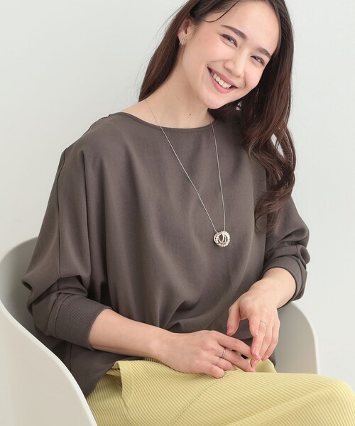 SHOO・LA・RUE（シューラルー）の「【着丈選べる/体型カバー/洗濯機可】さらさらとろん ドルマンブラウス（シャツ/ブラウス・レディース・ライトイエロー系/ピンク系/ピンク系9/サックスブルー系7/ネイビー/ライトイエロー系8/ブラウン系その他/サックスブルー/グレー系4/ブラウン系その他5/ネイビー系5/グレー・00）」の3枚目の写真