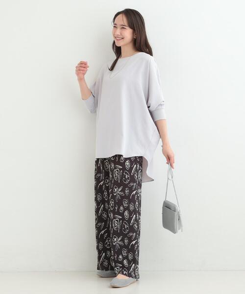 SHOO・LA・RUE（シューラルー）の「【着丈選べる/体型カバー/洗濯機可】さらさらとろん ドルマンブラウス（シャツ/ブラウス・レディース・ライトイエロー系/ピンク系/ピンク系9/サックスブルー系7/ネイビー/ライトイエロー系8/ブラウン系その他/サックスブルー/グレー系4/ブラウン系その他5/ネイビー系5/グレー・00）」の21枚目の写真