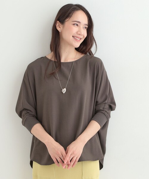 SHOO・LA・RUE(シューラルー)の「【着丈選べる/体型カバー/洗濯機可】さらさらとろん ドルマンブラウス(シャツ/ブラウス・レディース・ライトイエロー系/ピンク系/ピンク系9/サックスブルー系7/ネイビー/ライトイエロー系8/ブラウン系その他/サックスブルー/グレー系4/ブラウン系その他5/ネイビー系5/グレー・00)」の13枚目の写真