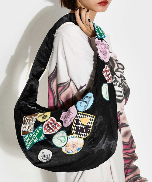 HEY!MrsROSE(ヘイミセスローズ)の「HEY! Mrs ROSE(ヘイ!ミセスローズ)HEY!Wappen BAG(ショルダーバッグ・レディース・ホワイト/ピンク/ブラック・FREE)」の5枚目の写真