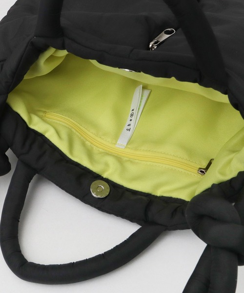 cheek(BAG)(チーク)の「2WAY ショルダートート 巾着 パフバッグ パディングバッグ(ショルダーバッグ・レディース・カーキ/ブラック/グレー/パープル・FREE)」の21枚目の写真