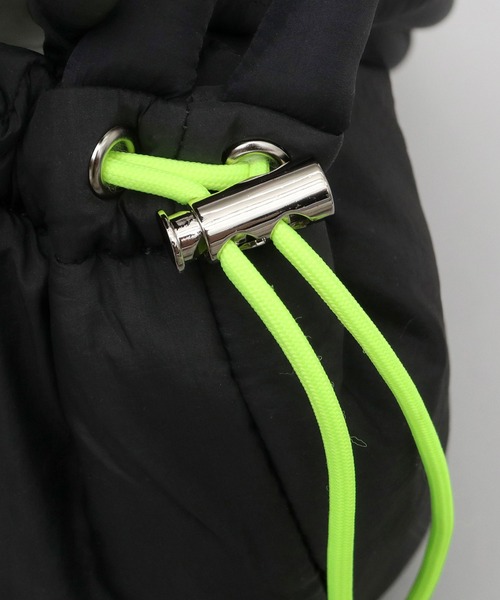 cheek(BAG)(チーク)の「2WAY ショルダートート 巾着 パフバッグ パディングバッグ(ショルダーバッグ・レディース・カーキ/ブラック/グレー/パープル・FREE)」の9枚目の写真