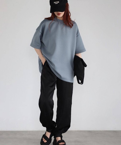 Cinderella(シンデレラ)の「Tシャツ レディース シャツ 春 夏 半袖 春夏 カットソー モックネック ドロップショルダー ゆったり 大きいサイズ かわいい おしゃれ ミドル丈 シンプル 無地 女性 きれいめ ダンボール 20代 30代 40代 50代 ブラック アイボリー ライトブルー ライトグリーン(Tシャツ/カットソー・レディース・ブラック/ライトブルー/ライトグリーン・FREE)」の18枚目の写真