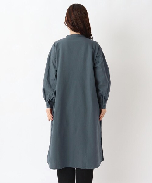 one'sterrace(ワンズテラス)の「刺繍ワンピース(ワンピース・レディース・ブラウン系8/ブルー系その他7/ブラック系8・02)」の6枚目の写真