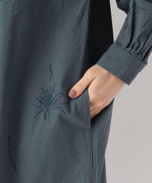 one'sterrace（ワンズテラス）の「刺繍ワンピース（ワンピース・レディース・ブラウン系8/ブルー系その他7/ブラック系8・02）」の9枚目の写真