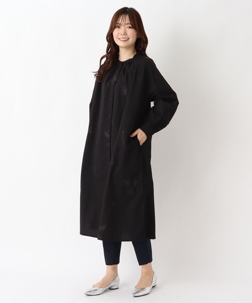 one'sterrace（ワンズテラス）の「刺繍ワンピース（ワンピース・レディース・ブラウン系8/ブルー系その他7/ブラック系8・02）」の13枚目の写真