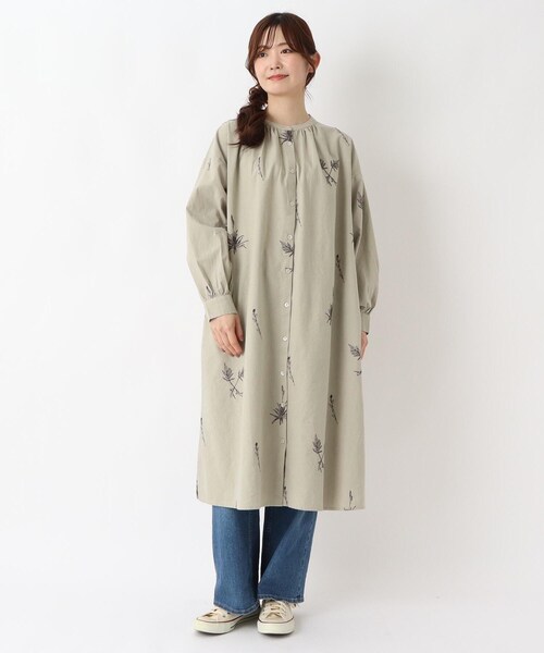 one'sterrace(ワンズテラス)の「刺繍ワンピース(ワンピース・レディース・ブラウン系8/ブルー系その他7/ブラック系8・02)」の15枚目の写真
