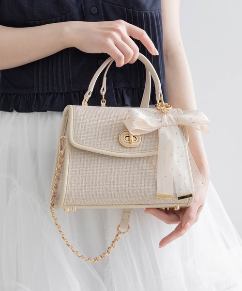 RANDA（ランダ）の「2WAY リボンチャームハンドバッグ（ハンドバッグ・レディース・アイボリー/ブラック/ピンク・FREE）」の3枚目の写真