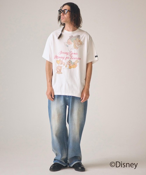 ADAM PATEK(アダムパテック)の「mt10343-ADAMPATEK -Snow White and the Seven Dwarfs multiT Tシャツ(AP2614041)(Tシャツ/カットソー・メンズ・ブラック/ホワイト・2/1)」の8枚目の写真