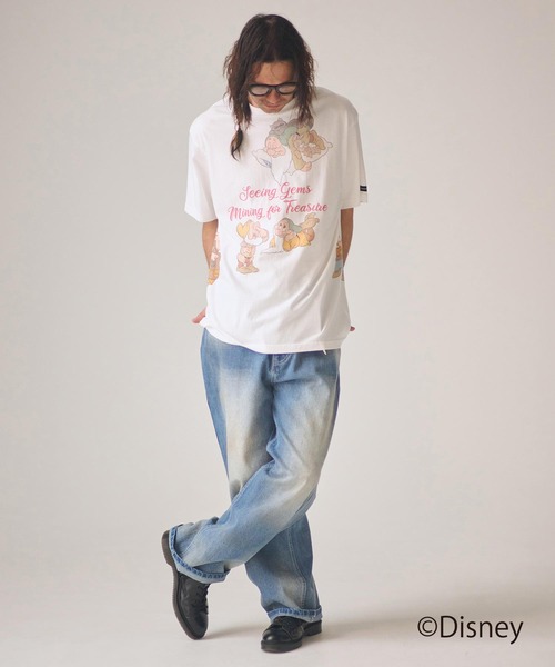ADAM PATEK(アダムパテック)の「mt10343-ADAMPATEK -Snow White and the Seven Dwarfs multiT Tシャツ(AP2614041)(Tシャツ/カットソー・メンズ・ブラック/ホワイト・2/1)」の9枚目の写真
