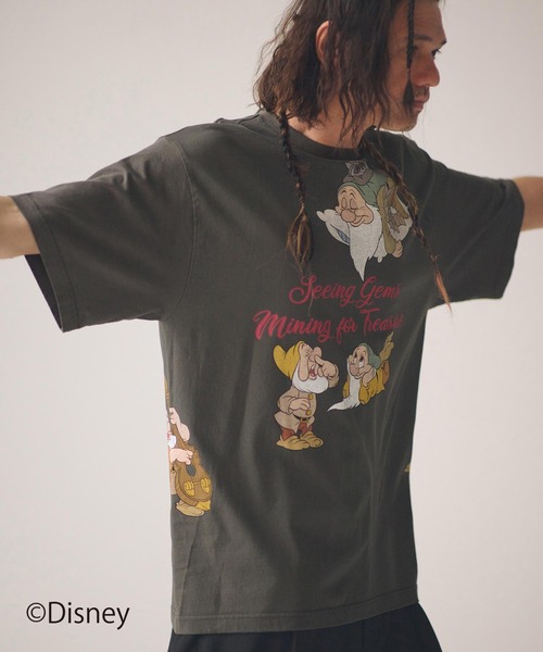 ADAM PATEK(アダムパテック)の「mt10343-ADAMPATEK -Snow White and the Seven Dwarfs multiT Tシャツ(AP2614041)(Tシャツ/カットソー・メンズ・ブラック/ホワイト・2/1)」の14枚目の写真