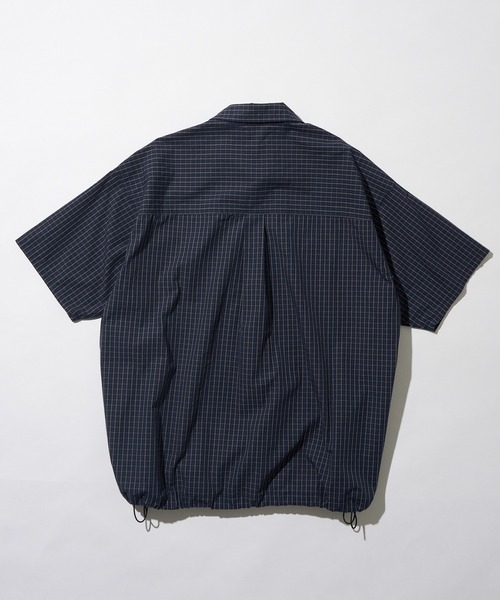 MAISON CLUB（メゾンクラブ）の「【MAISON CLUB】Outdoor Half Sleeve Shirt / アウトドア半袖シャツ　ボックスシルエット/ビッグポケット/ドローコード/着丈調整可能/短丈/クロップド/チェック/ミニタータンチェック（シャツ/ブラウス・メンズ・ネイビー/ブルー・L/M）」の15枚目の写真