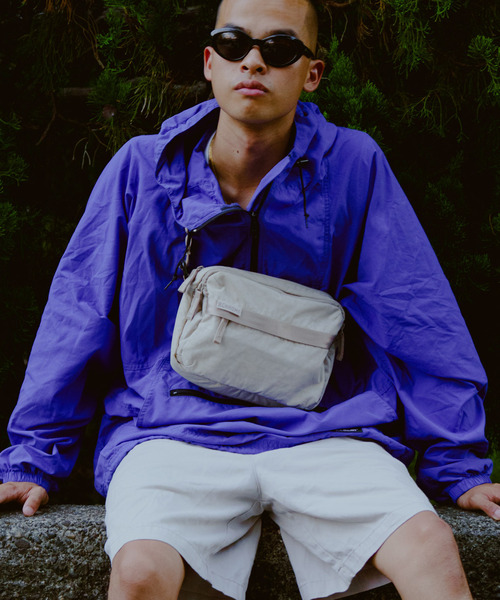 CHROME（クローム）の「［ CHROME / クローム ］PAC SHOULDER 3L / パック ショルダー 3リットル 耐水 ショルダーバッグ 容量：3L（ショルダーバッグ・メンズ・ブラック/ベージュ・FREE）」の2枚目の写真