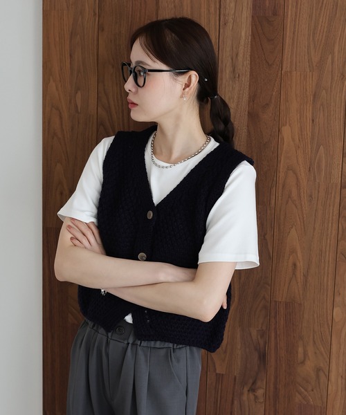 J by blue（ジェイバイブルー）の「ローゲージVネックベスト（ベスト・レディース・アイボリー/ネイビー/グリーン・MEDIUM）」の18枚目の写真
