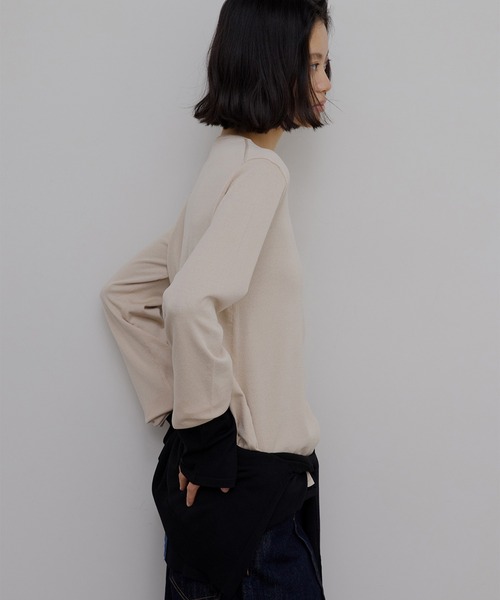 Ameri（アメリ）の「LOW BASIC LONG SLEEVE KNIT TOP（ニット/セーター・レディース・グリーン系その他/ベージュ/ブラック/グレー・FREE）」の7枚目の写真