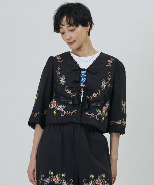 Freada（フリーダ）の「Freada/フリーダ インド フラワー クロス刺繍 レース ボレロ（シャツ/ブラウス・レディース・サックスブルー/ブラック/ホワイト・ONE SIZE）」の19枚目の写真