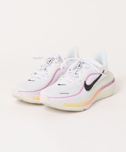 NIKE（ナイキ）の「《NIKE》ウィメンズ　エア　ウィンフロ　１２（スニーカー・レディース・ホワイト系その他2/ブラック×ブラック/ブラック×ホワイト/ホワイト系その他/レッド系その他/ホワイト×ブラック・23.0cm/24.5cm/24.0cm/23.5cm/25.0cm/22.5cm）」の3枚目の写真