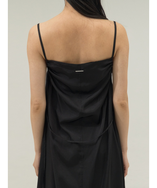 Sorry,Too Much Love（ソーリートゥーマッチラブ）の「Button Detail Square Neck Slip Dress_Black（ワンピース・レディース・その他・FREE）」の4枚目の写真