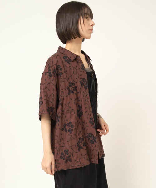 RNA-N(アールエヌエーエヌ)の「B2964 ボタニカル刺繍シャツ(シャツ/ブラウス・レディース・キナリ/ブラウン/グレイッシュベージュ・FREE)」の21枚目の写真